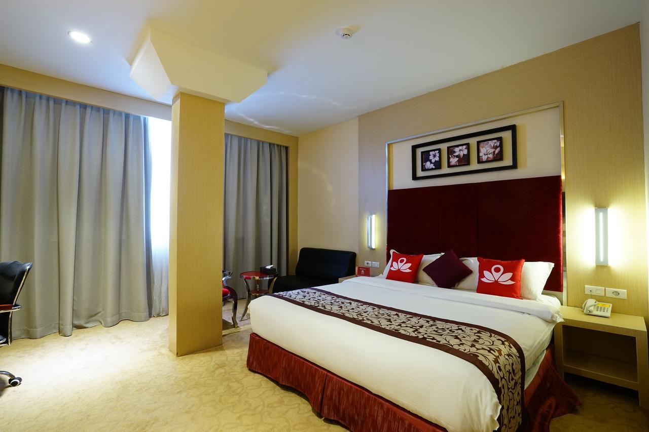 Zen Rooms Near Bcs Mall Penuin Batam Exterior foto