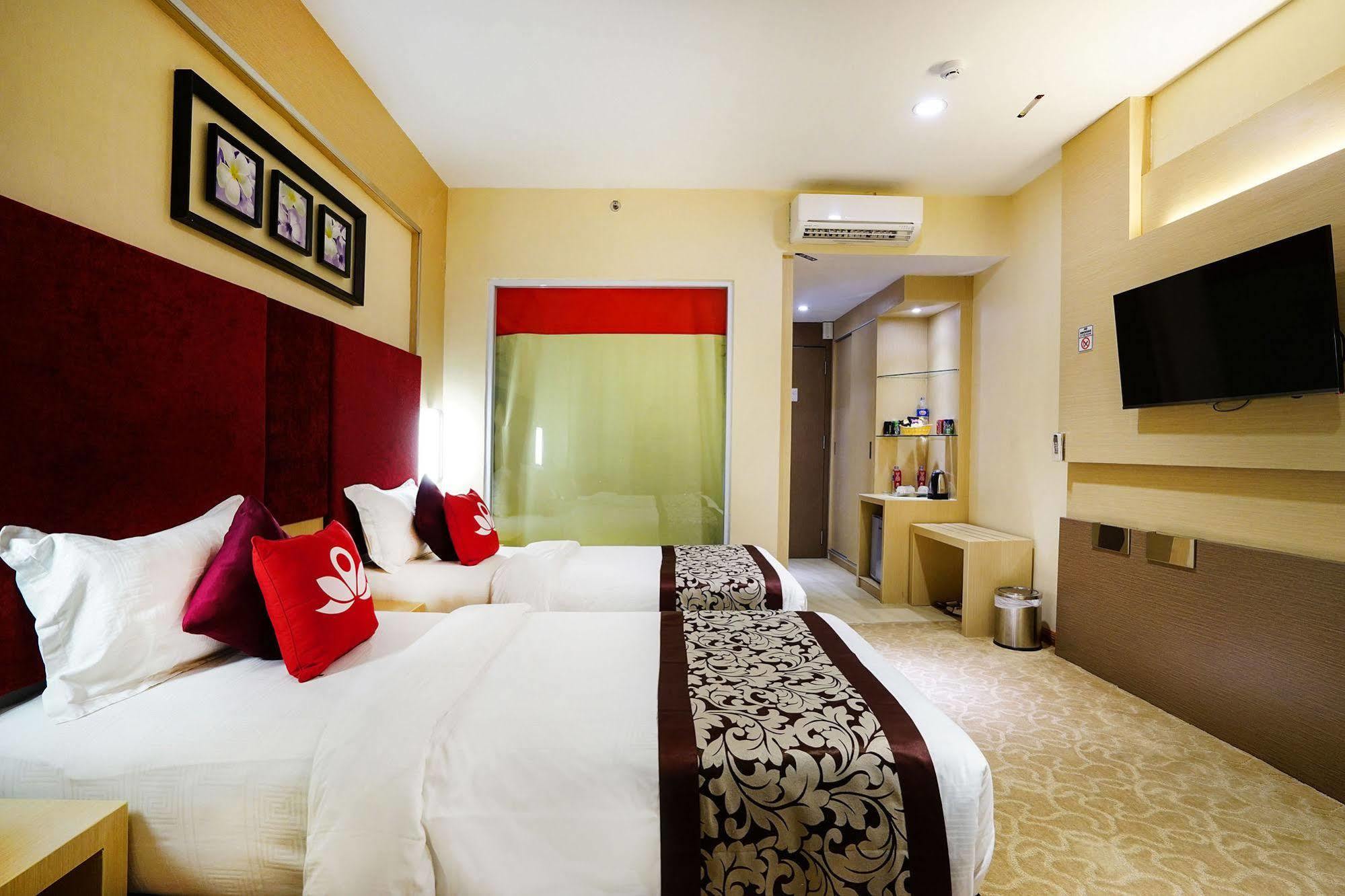Zen Rooms Near Bcs Mall Penuin Batam Exterior foto