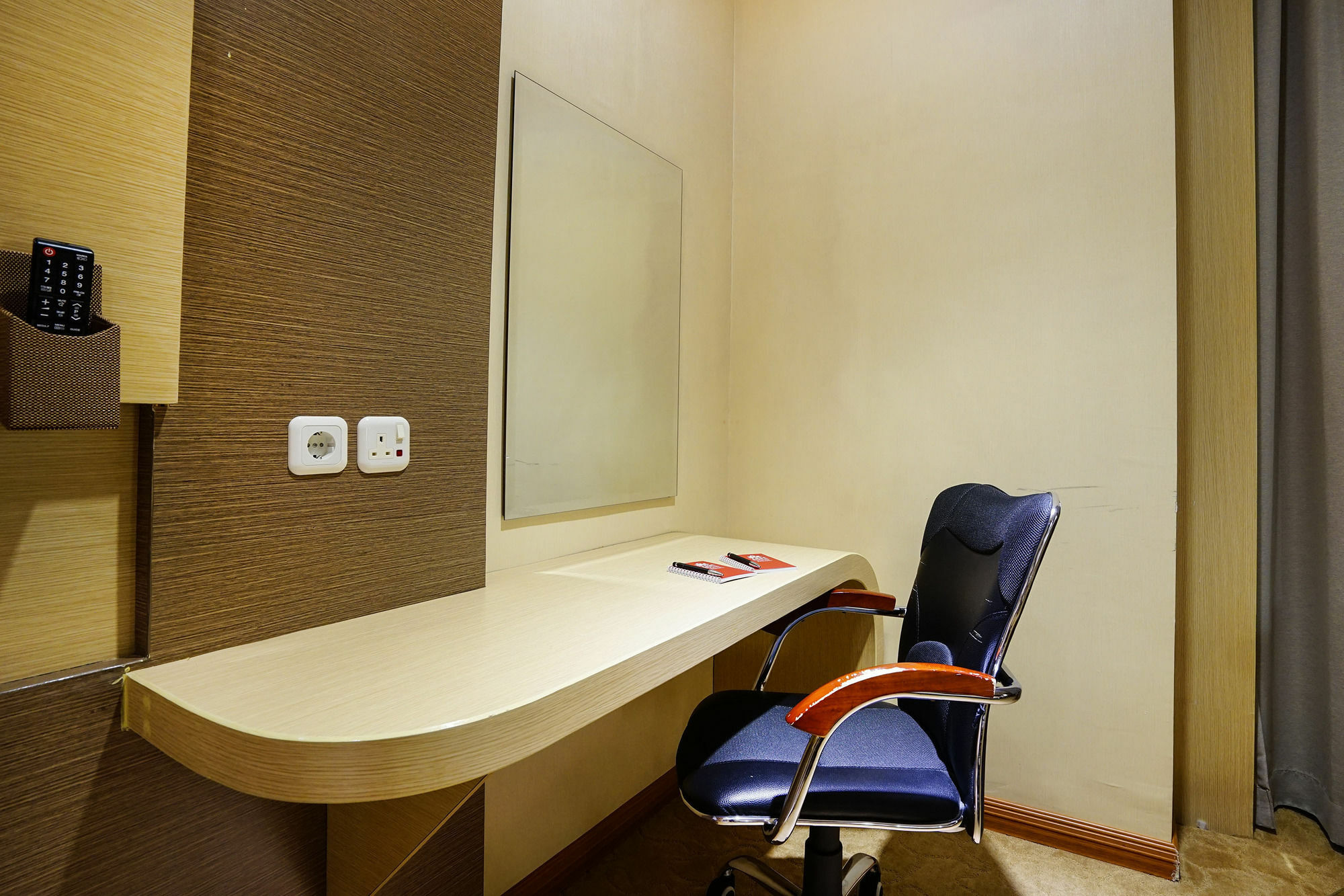 Zen Rooms Near Bcs Mall Penuin Batam Exterior foto